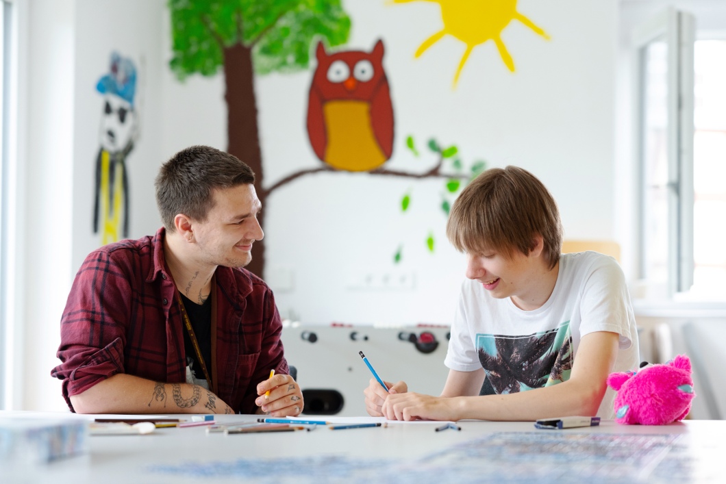 reas juli zwei jungs zeichnen